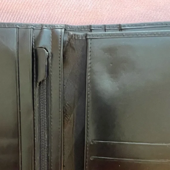 Salvatore Ferragamo Black Leather Women's Wallet - Picture 13 of 13